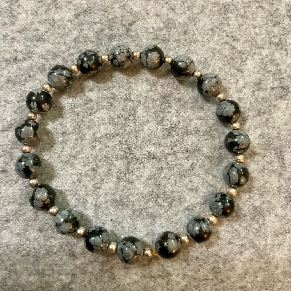 Elegant Gray Beaded Jewelry Set - Picture 4 of 5